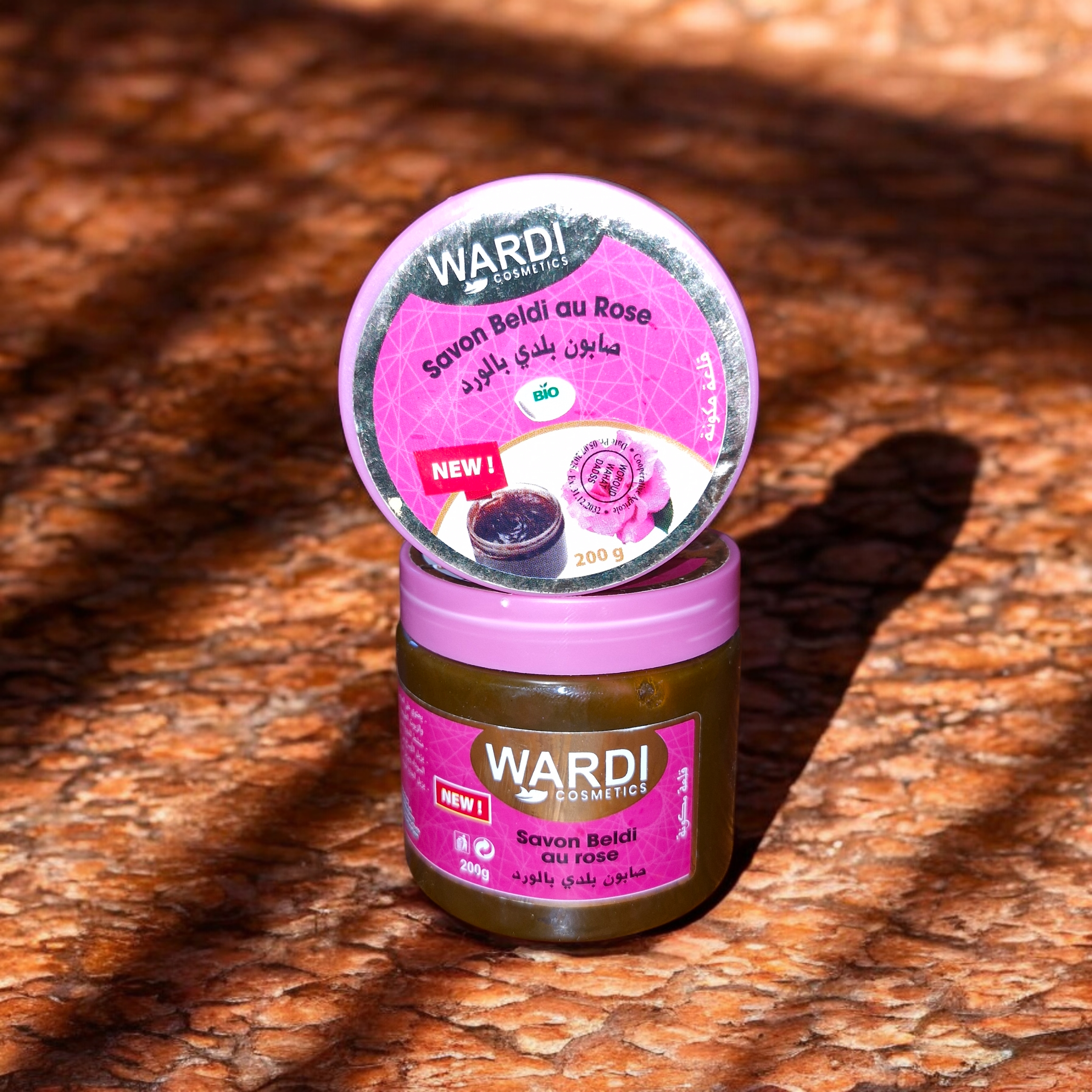 Savon noir aux extraits de rose